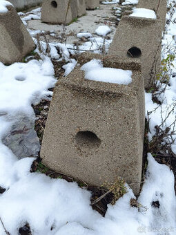 Predám betónové pätky / bloky