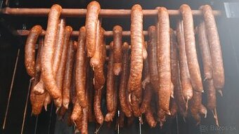 Klobásy, tlačenka, bravčová masť, slanina