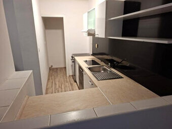 Prenájom 3 - izbového bytu Bytčická ulica