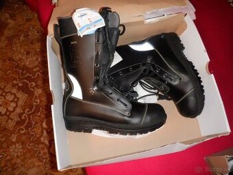 Hasičské zásahovú obuv