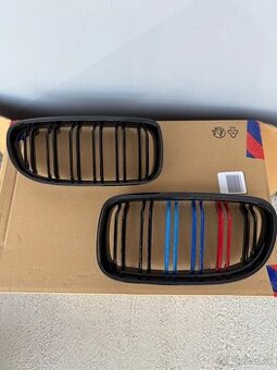 Predna maska pre BMW E90 a E91 facelift