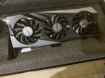 GIGABYTE Radeon RX 7600 GAMING OC 8G