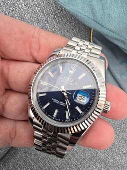Day just silver blue