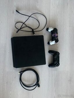🎮 PlayStation 4 (500 GB) + 2 ovládače + Ratchet & Cl