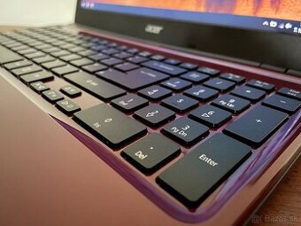 Acer Aspire E1