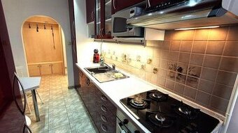 Prenájom 1 izbového bytu s úžitkovou plochou 40 m2 v... - 1