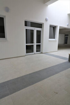 Prenájom priestoru 60 m2 na rôzne účely Bytčická ulica