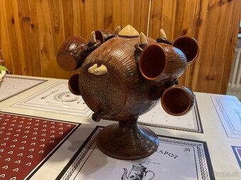 súdok na alkohol s pohárikmi