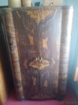 Ponúkam staré skrine