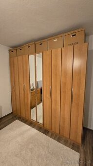 Šatníková skriňa