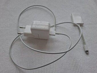 Apple ipad air nabijacka a redukcia na usb kartu