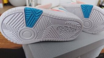 Nové originál ADIDAS tenisky 23.5