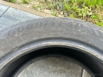 2 zimne pneumatiky Goodyear 215/55 R16 93H