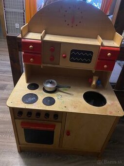 Drevena kuchynka pre deti
