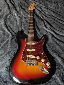 Kúpim Squier classic Vibe 60s Stratocaster