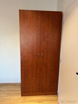 Šatníková skriňa