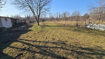 Pozemok so starým domom - Tlmače na Starej ul. - 1616 m2