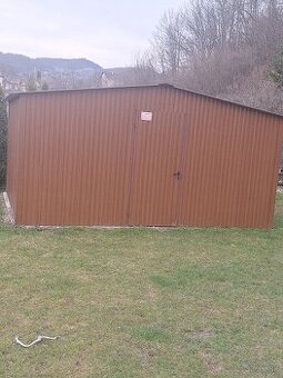 Záhradná plechová búda