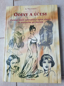 Kniha Odevy a účesy