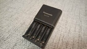 Rýchlonabíjačka Panasonic BQ-CC55 pre AA a AAA batérie