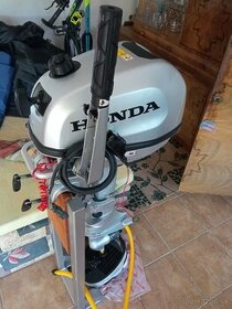 motor Honda + stojan