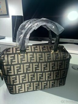 Fendi kabelka