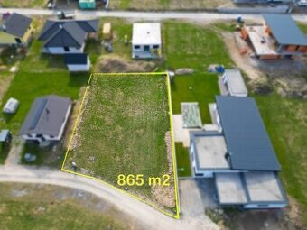 Predáme pozemok pod rodinný dom  865 m2 - Žilina Krasňany