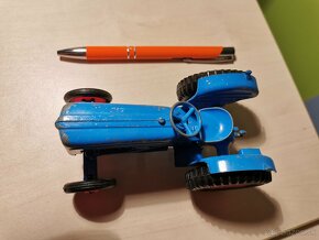 Traktor Fordson Crescent toys England