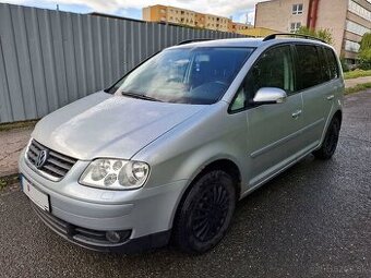 VW Touran 1,9 TDI 7 Miestne