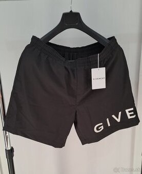 GIVENCHY PLAVKY