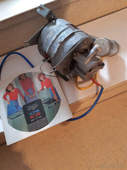 Motor z pracky 190w
