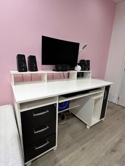 Písací stôl s priestorom pre PC, monitor a výsuvnou klávesni