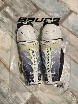 Bauer supreme