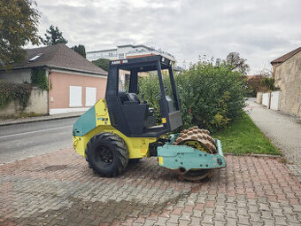 Jezkovy vibracny valec AMMANN ASC30 rv2015 370m.h Bomag Hamm