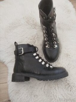 Topánky značka cropp