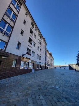 Štýlový 2-izbový byt v srdci Starého Mesta Bratislavy