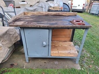 Predám pracovný stôl