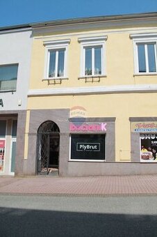 Prenájom obchodných priestorov na Dolnej ulici v Banskej Bys