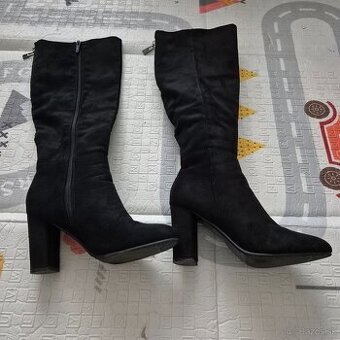 Semišové čižmy č.38