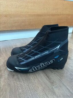 Dámske bežecké topánky Alpina