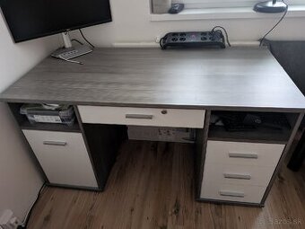 Pracovný, písací stol