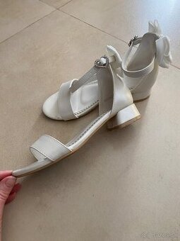 Topánky na 1.sv prijímanie, veľkosť 33