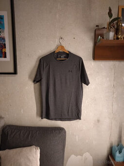 tricko sive Under Armour the tech tee vel. S ,povodna cena: