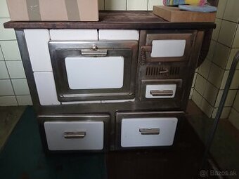 Sporák na drevo s rúrou