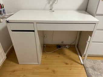 Študentský stôl IKEA