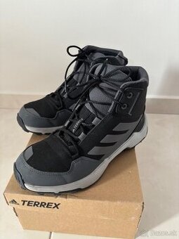 Zimne adidas topanky