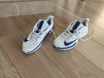 Nike court Vapor lite - detské tenisky 41/26cm
