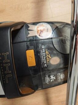 ETA Grande Animal – výkonný bezvreckový vysávač