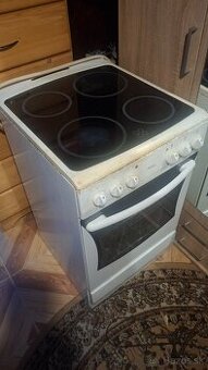 Sklokeramický sporák