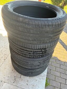 Letne pneu 235/55 r19 Kumho